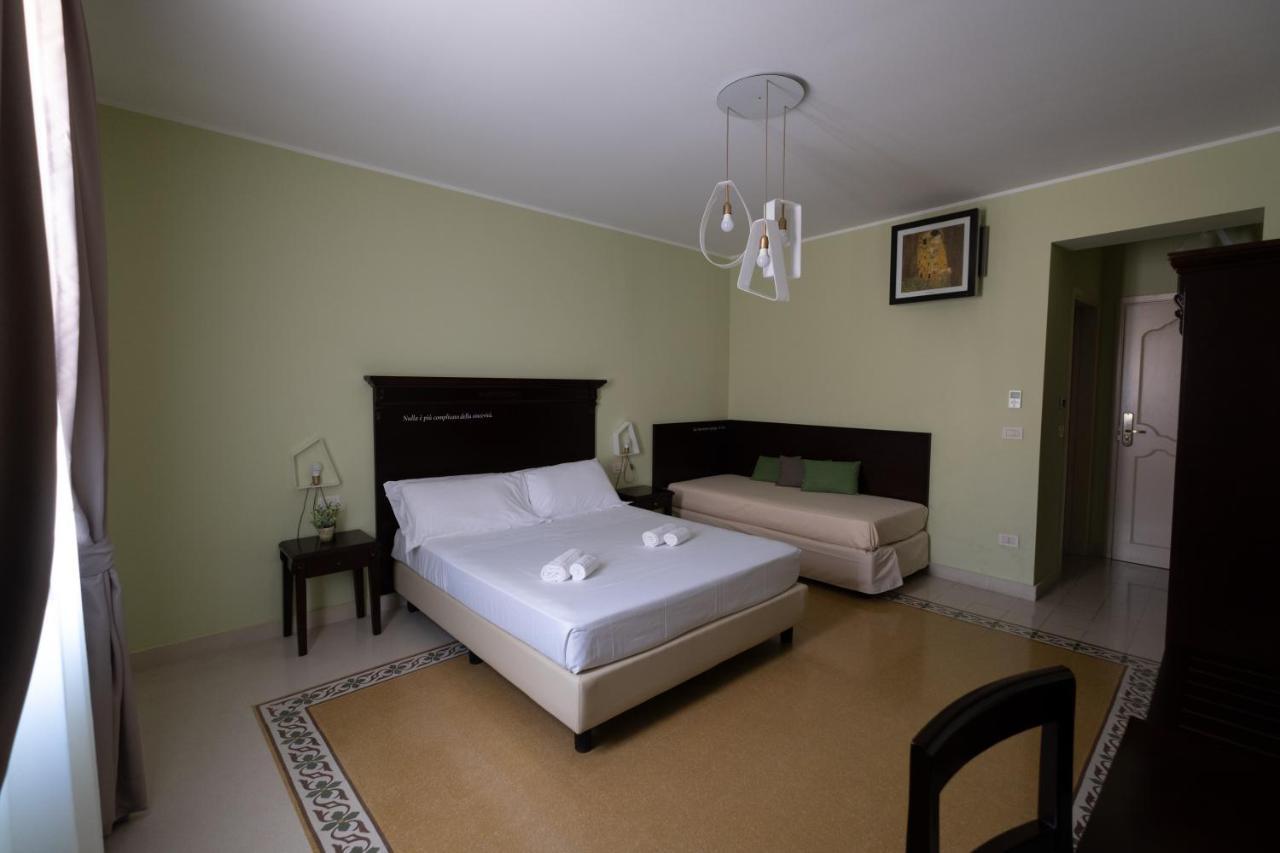 Hotel Borgo Di Ciaula Санта-Флавія Екстер'єр фото