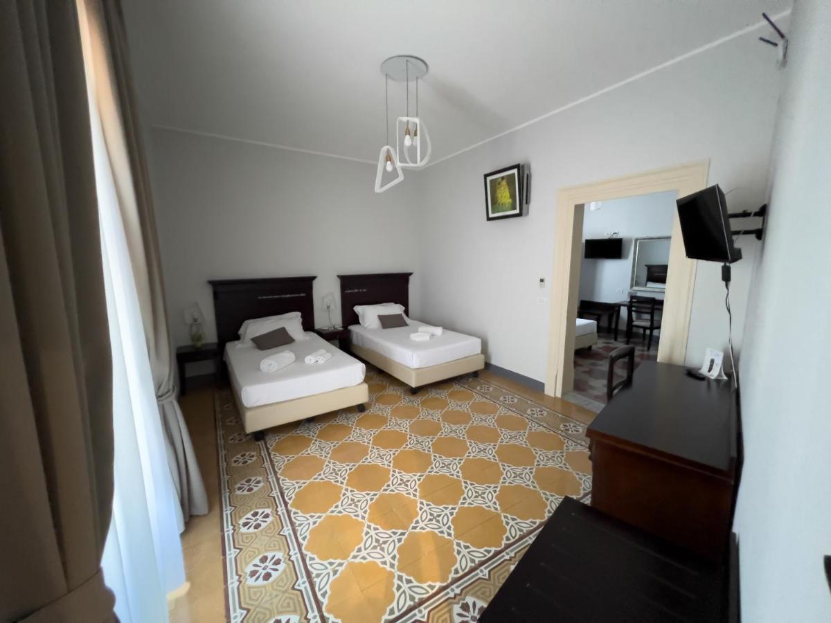 Hotel Borgo Di Ciaula Санта-Флавія Екстер'єр фото