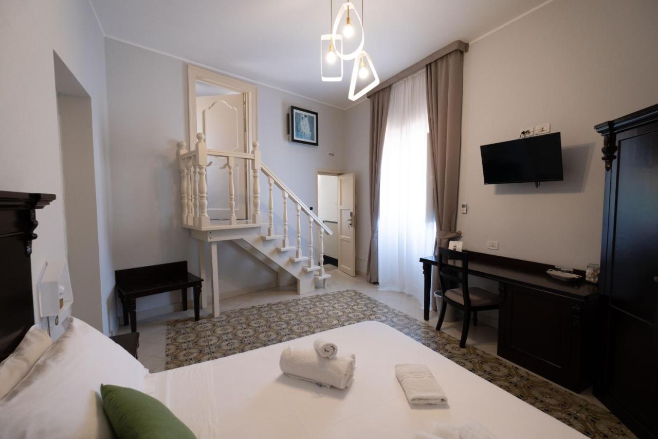 Hotel Borgo Di Ciaula Санта-Флавія Екстер'єр фото