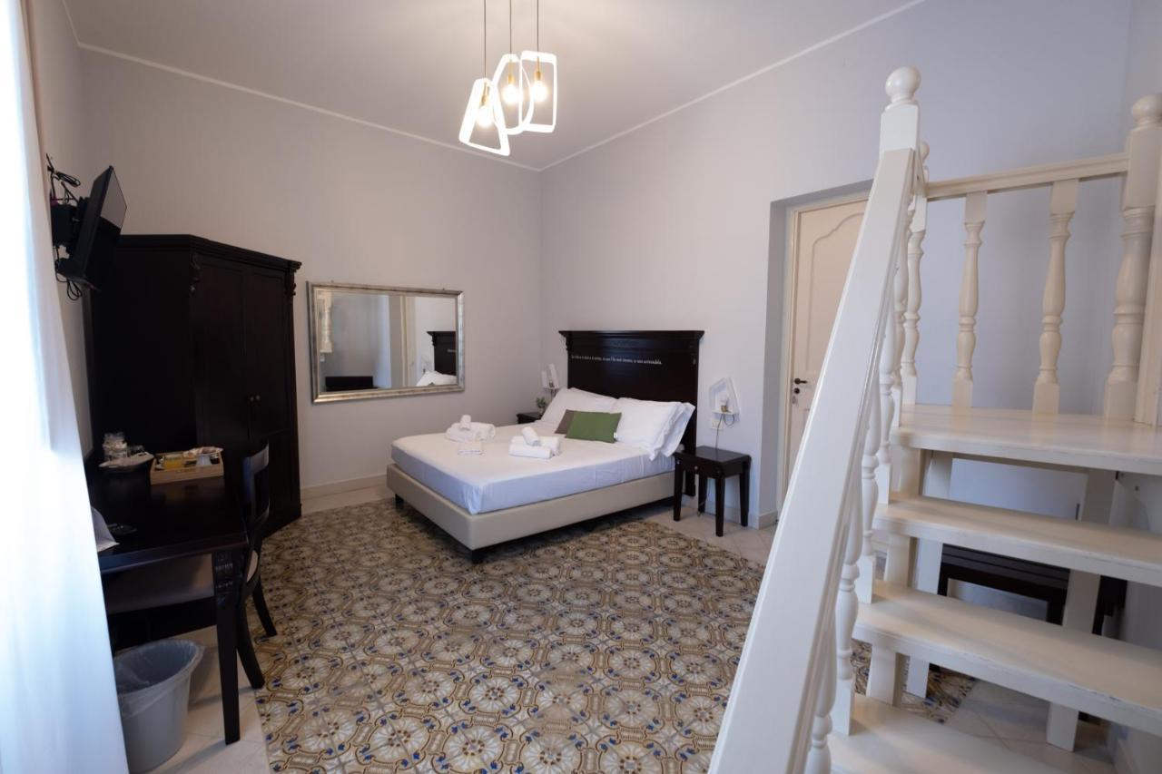 Hotel Borgo Di Ciaula Санта-Флавія Екстер'єр фото