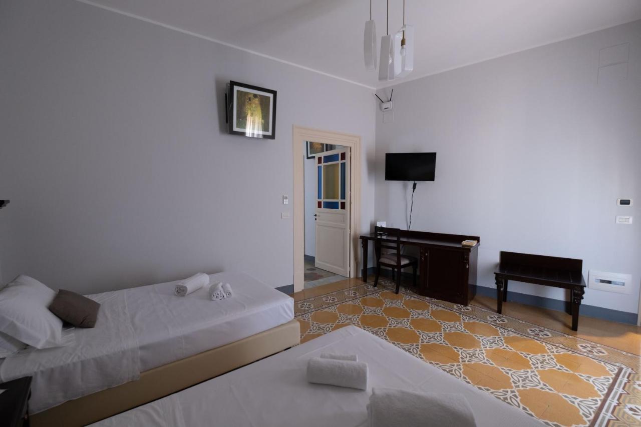 Hotel Borgo Di Ciaula Санта-Флавія Екстер'єр фото