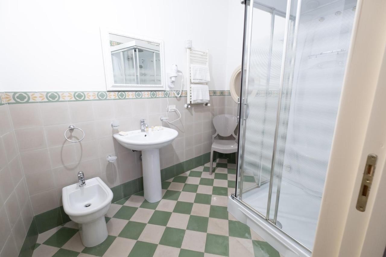 Hotel Borgo Di Ciaula Санта-Флавія Екстер'єр фото